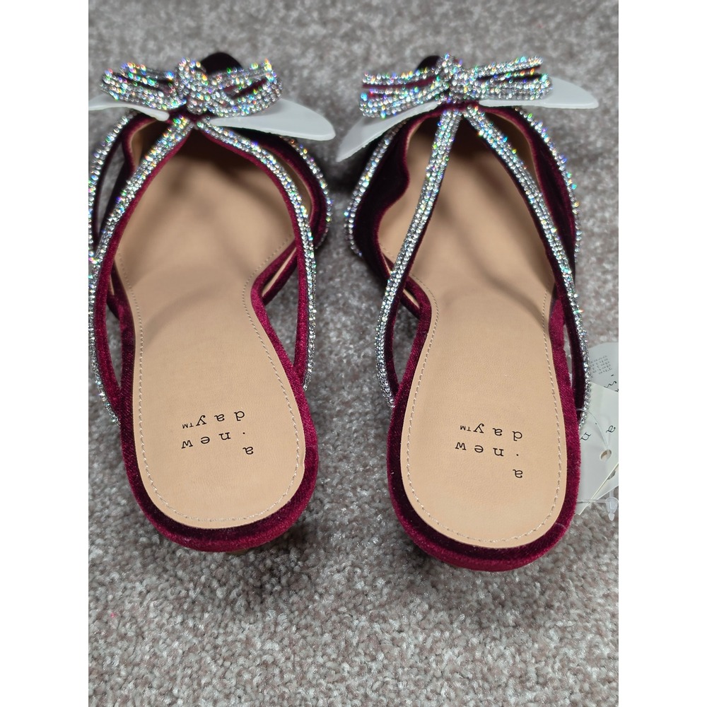 A New Day Burgundy Velvet Rhinestone Bow Kitten Heel Mules Gwen Pointed Toe 9.5 - Picture 5 of 6